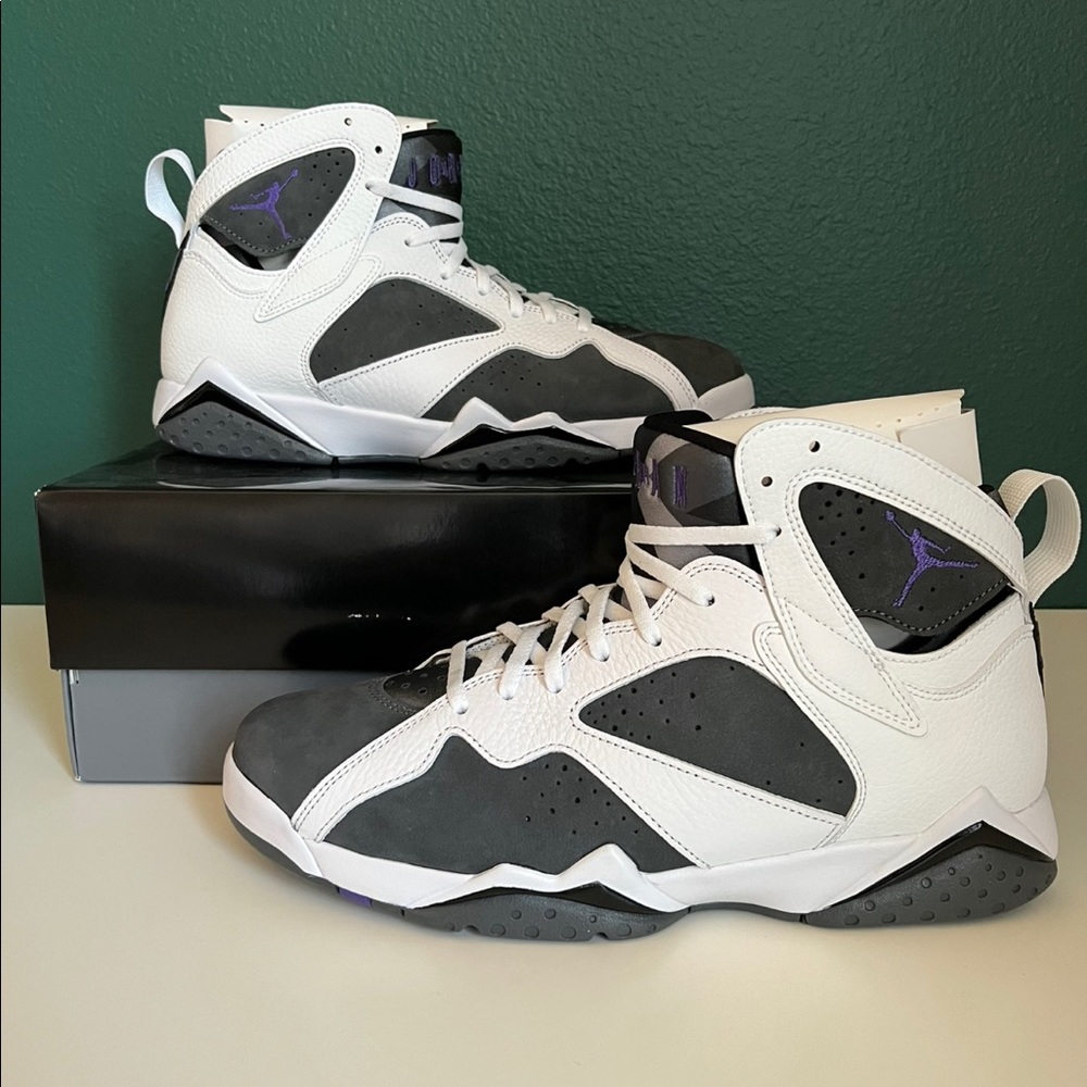 Air Jordan Retro 7